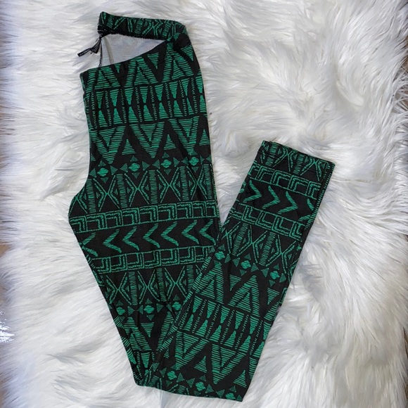 Green Tribal Print Leggings - Picture 1 of 3